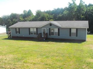 2392 Izaak Walton Rd, Hurt, VA 24563