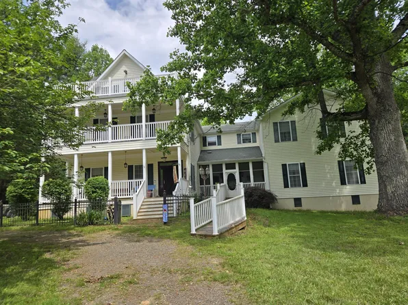 6733 Floyd Hwy S, Willis, VA 24380