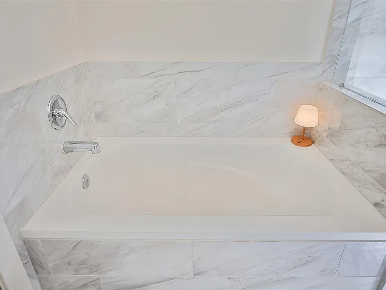 4811 Martin Oaks Ln — Photo 17