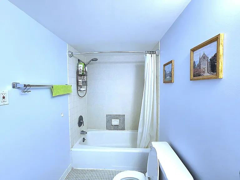 1 E University Pkwy #1408 — Photo 22