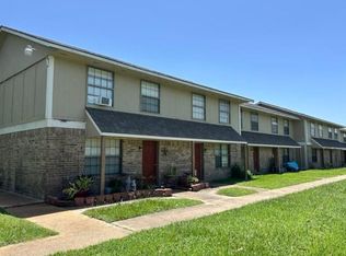 801 Avenue M APT 21, Bay City, TX 77414