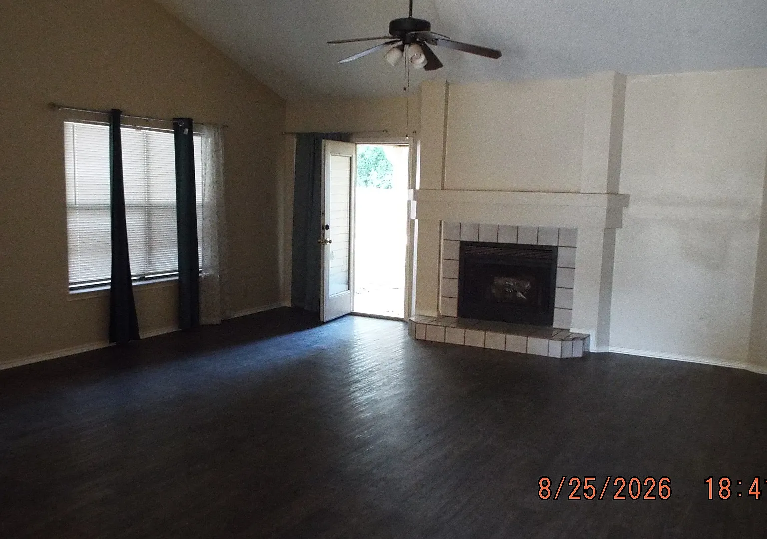 3 bed, 1795 sqft, $1,945 — Photo 1