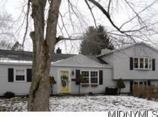 30 Balsam Cres, New Hartford, NY 13413