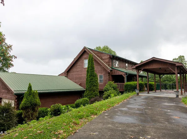 332 Undertaker Blvd, Clintwood, VA 24228