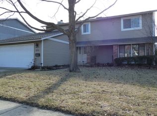 2713 Wild Plum Dr, Woodridge, IL 60517