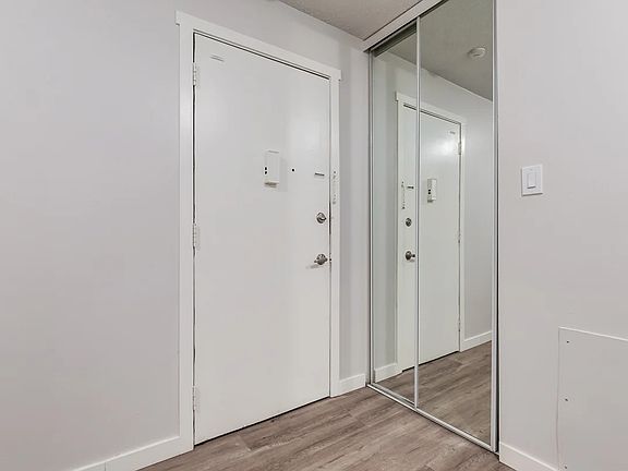 4th image of 10715 112th St NW #1