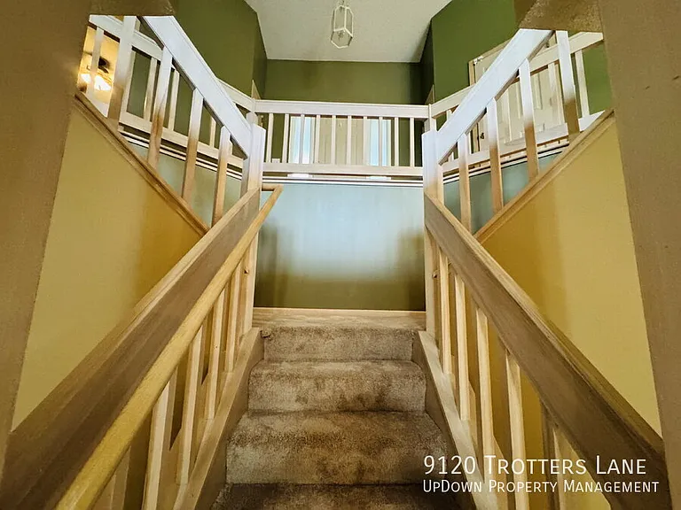 9120 Trotters Ln — Photo 32