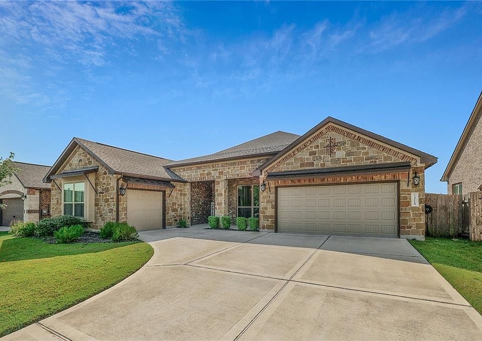 1st image of 3118 Paseo De Charros