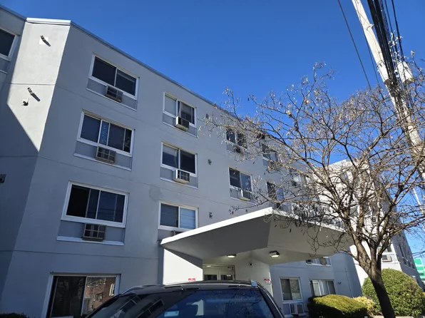 333 Grand Ave, Palisades Park, NJ 07650