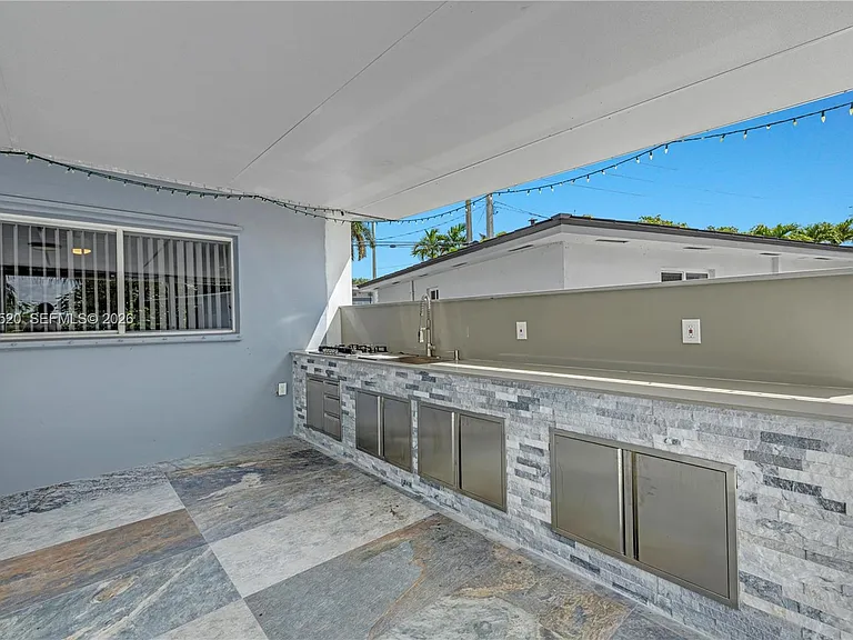 10350 SW 48th St — Photo 8