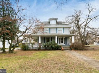 860 Bridgeboro St, Riverside, NJ 08075