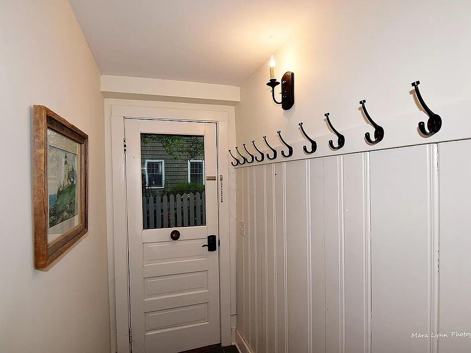 1st image of 120 Campbell St #120