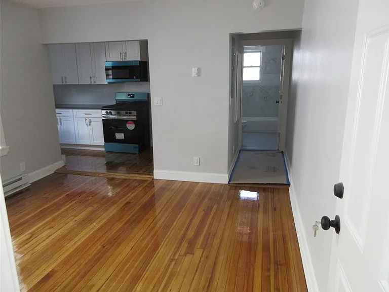 949 E 213th St #2 — Photo 7