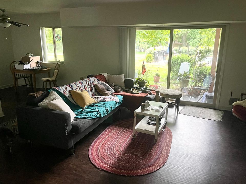 1st image of 2964 Birch Hollow Dr #1A