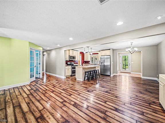 5th image of 13030 Kenyon Dr