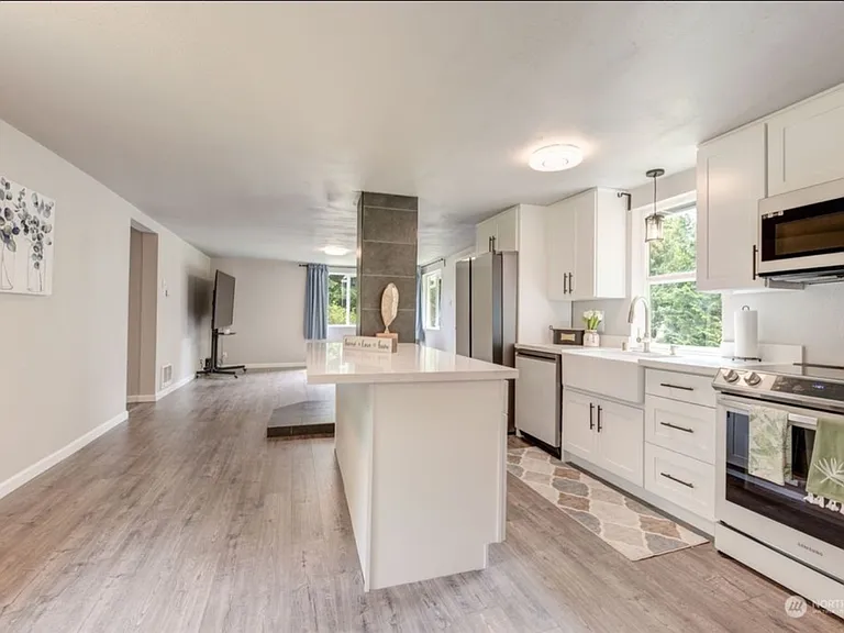 2748 El Camano St — Photo 12
