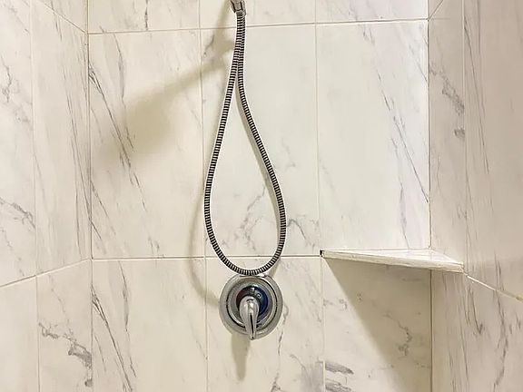 4th image of 270 Natalen Ave Suite 3