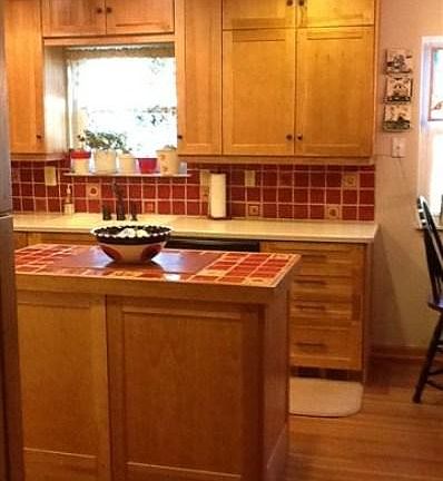 4th image of 20325 Edmunton St