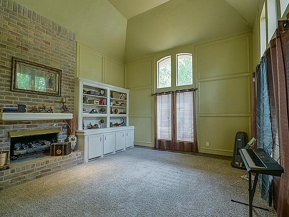 4th image of 2711 Wildridge Dr