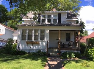 29 Pinewood Ave, Saratoga Springs, NY 12866