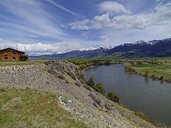 3rd image of 3988 Us Highway 89 S