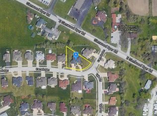 2148 Camelot Ln, Lynwood, IL 60411