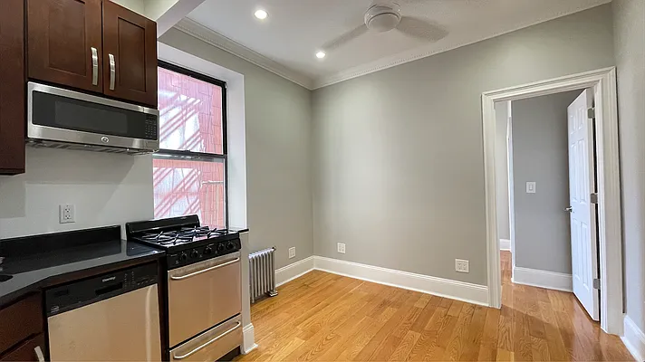 Rented by EXR | media 4