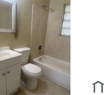 3rd image of 1042 NW 13th St