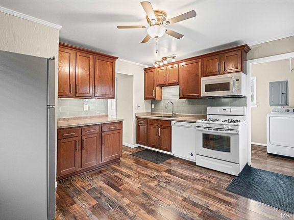 3rd image of 10880 Jackson St
