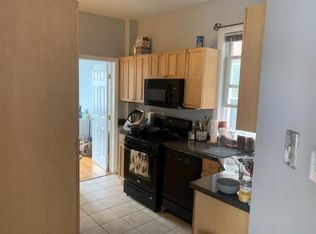 15 Portsmouth St #2A, Cambridge, MA 02141