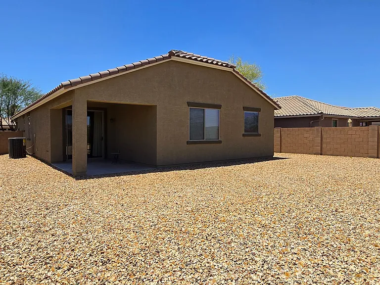 17878 W Desert Wind Dr — Photo 28