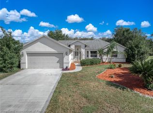 3015 Monza Dr, Sebring, FL 33872