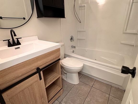 4th image of 1870 Tall Oaks Dr Unit 2104