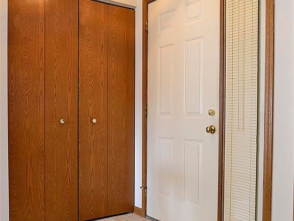 3rd image of 207 Timber Oaks Dr