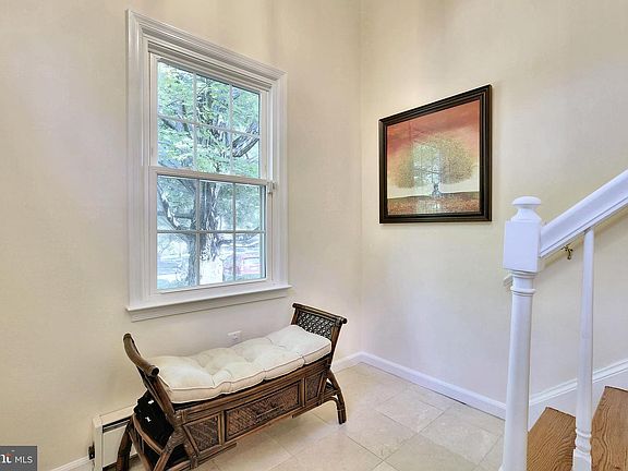 4th image of 5834 Tudor Ln