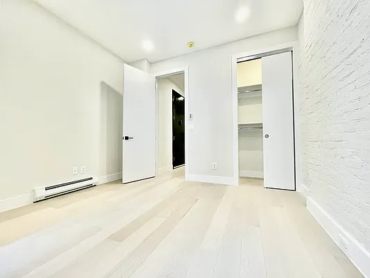 Rented by HOLTON REAL ESTATE INC. | media 19