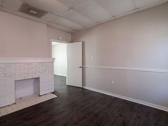4th image of 1443 W Kirby Pl
