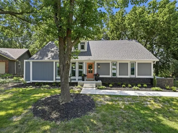 13709 W 70th St, Shawnee, KS 66216