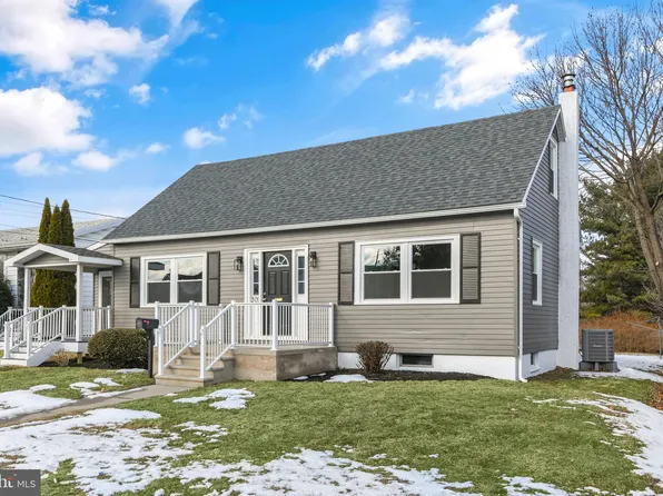 309 Penn St, Topton, PA 19562