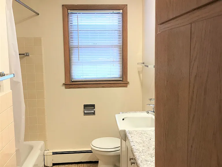 410 Pawling St — Photo 12