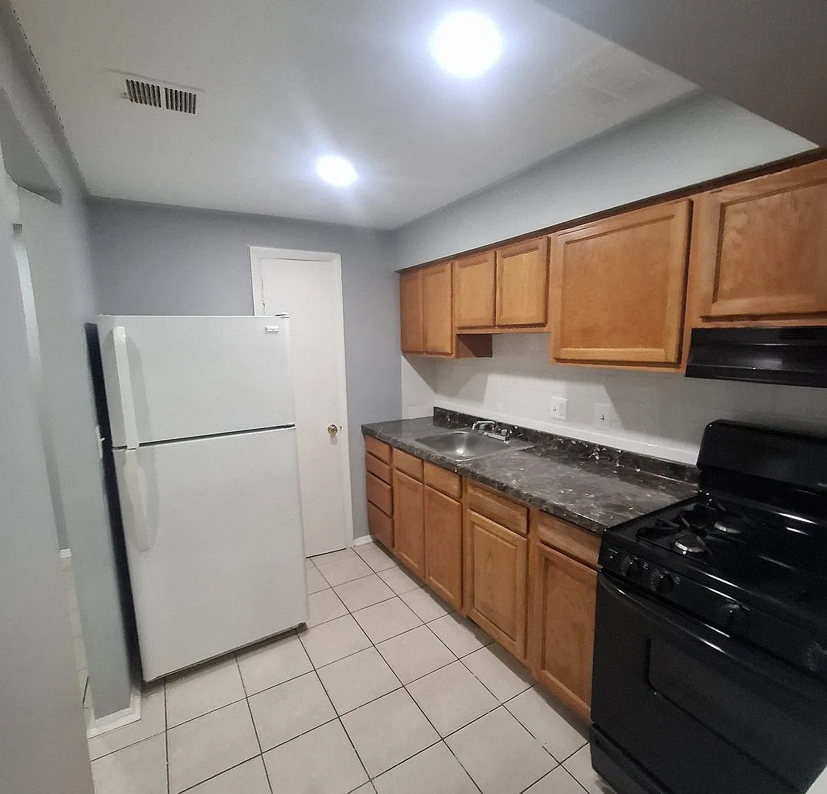 1 bed, $1,200 — Photo 4