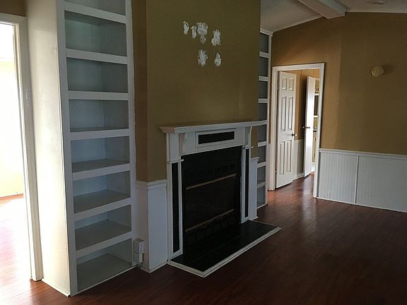 3rd image of 616 Vester Ave
