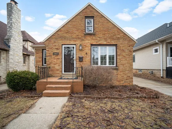 2912 South 45th STREET, Milwaukee, WI 53219