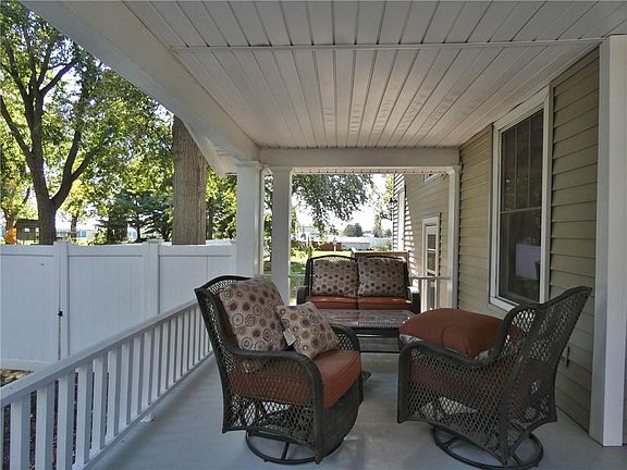 2nd image of 505 E Jefferson St