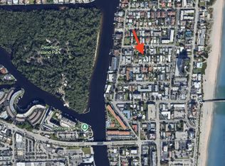 1945 NE 4th St, Deerfield Beach, FL 33441