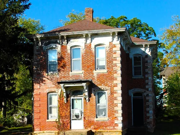 213 2nd Ave N, Oxford Junction, IA 52323