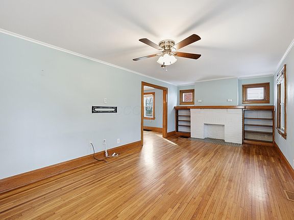 4th image of 160 S Huron Ave