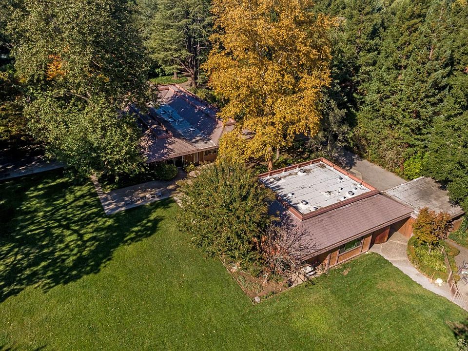 1st image of 217 Park Ln