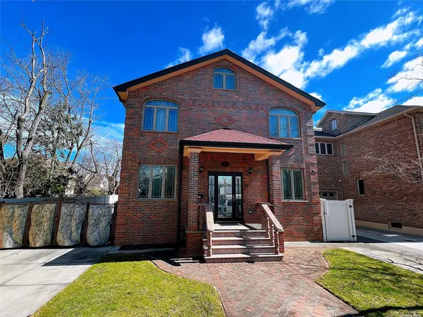 69-13 181st Street, Fresh Meadows, NY 11365