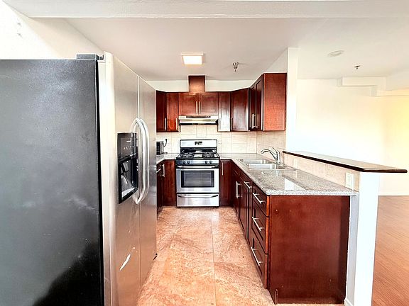 5th image of 432 N Kingsley Dr #8